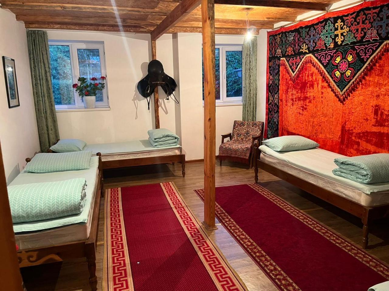 فندق Toktogul Ghesthouse المظهر الخارجي الصورة